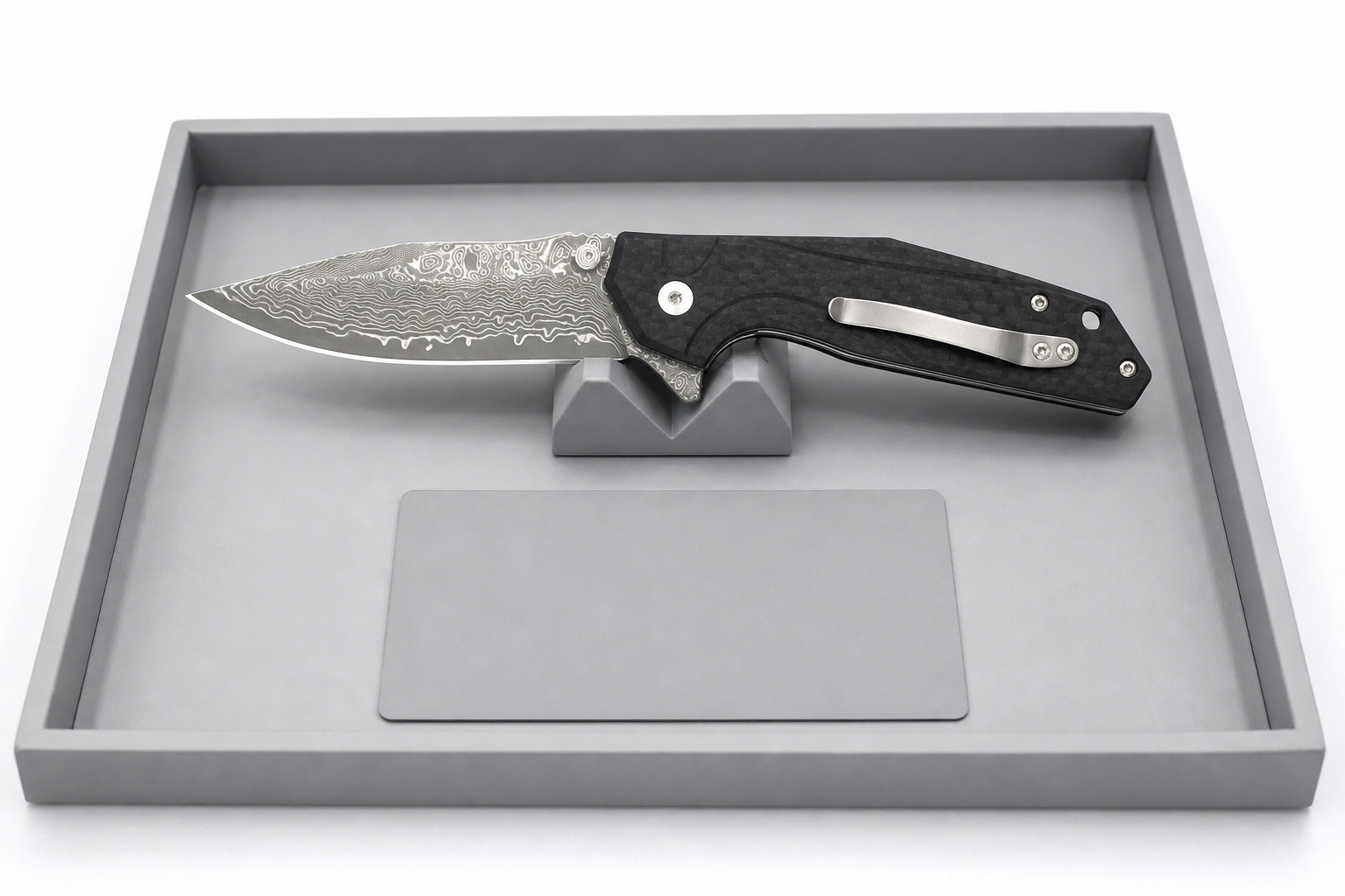 EDC folding knife lock and opening method